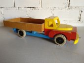 El Vinta: Toy truck 1950's (Decoration, Design, Vintage, Red)