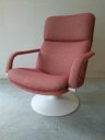 El Vinta: Turn armchair Artifort model 141 (Furniture, Design, Vintage)